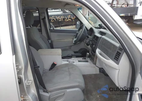 2008 Jeep Liberty Sport z USA, uszkodzony, nr VIN 1J8GN28K98W102934